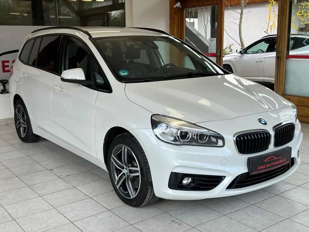 BMW 2 Series 220 i Gran Tourer Sport Line LED|AHK|DAB|1.HAND 11/2017-photo-13