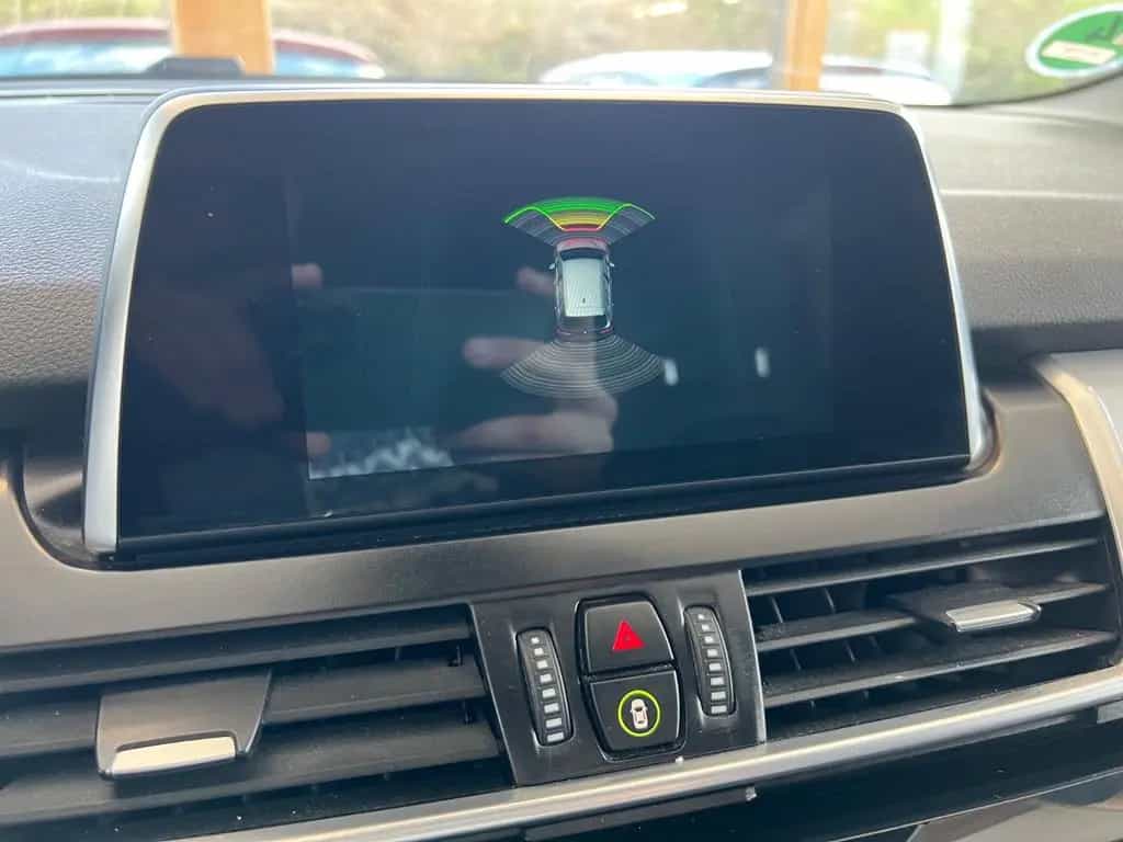 BMW 2 Series 220 i Gran Tourer Sport Line LED|AHK|DAB|1.HAND 11/2017-photo-27