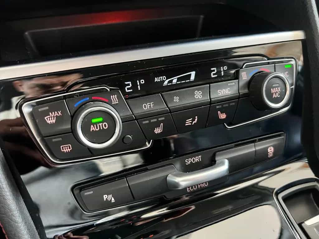 BMW 2 Series 220 i Gran Tourer Sport Line LED|AHK|DAB|1.HAND 11/2017-photo-30