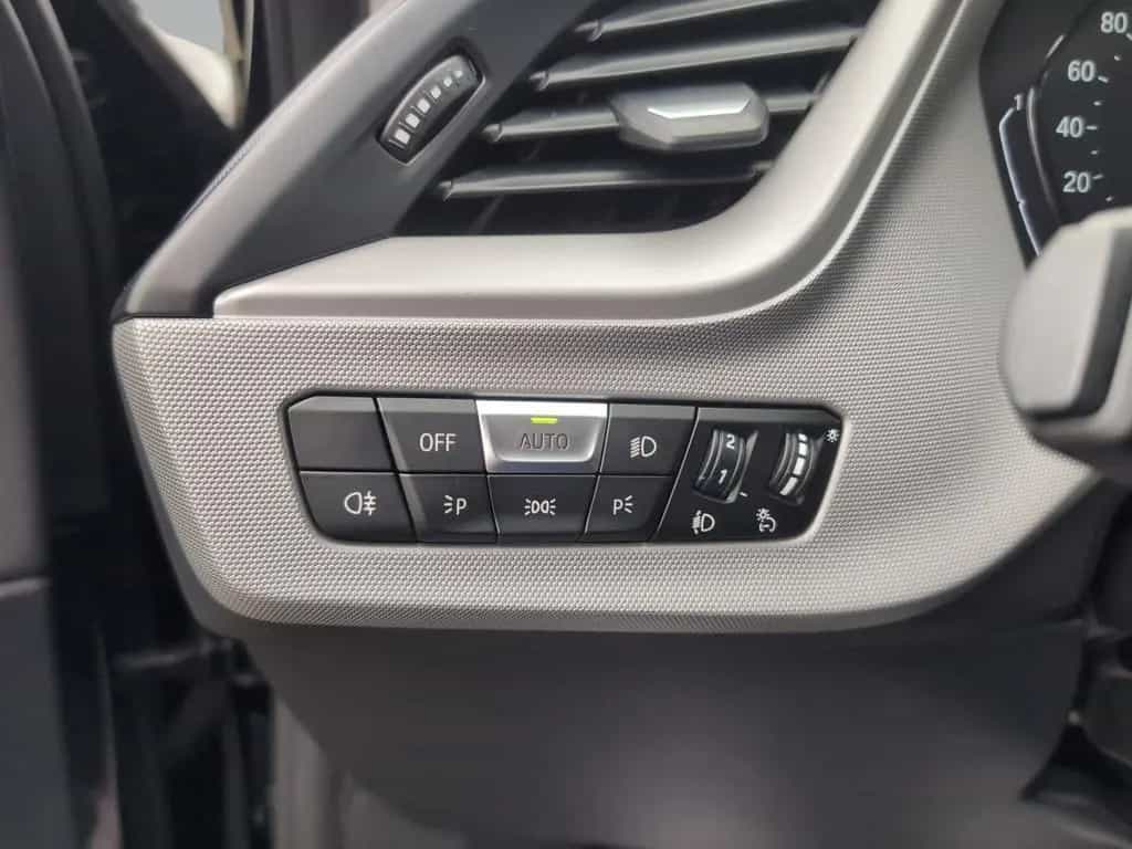 BMW 118 i SITZHEIZUNG CONNECTED PAKET 03/2020-photo-22