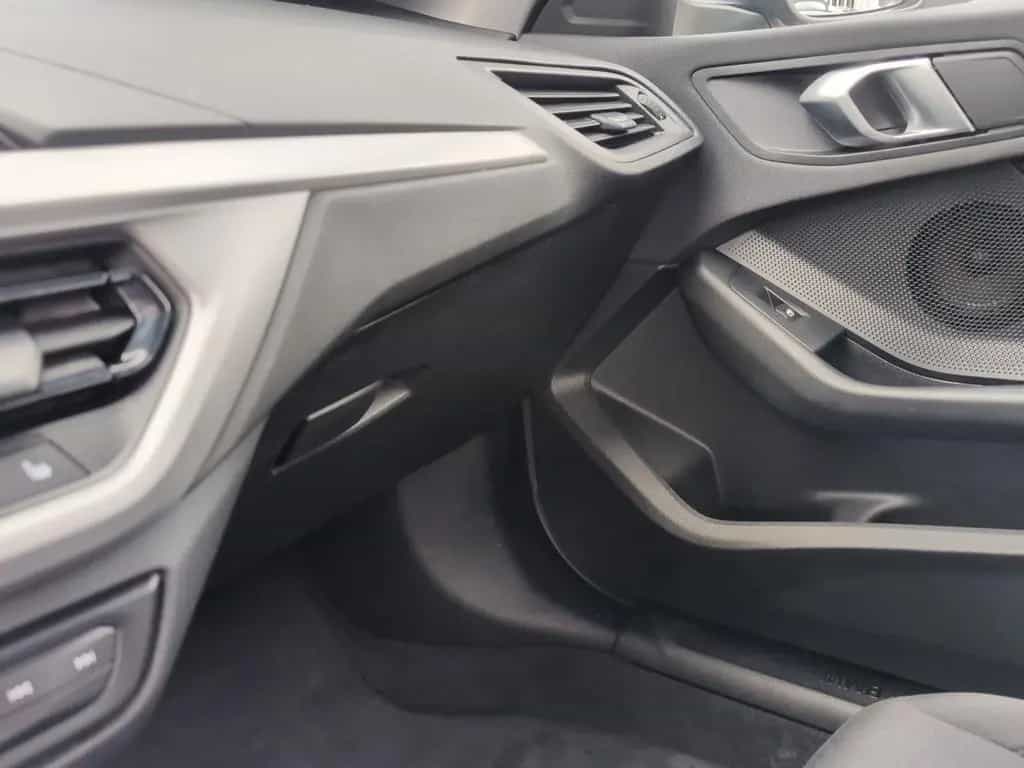 BMW 118 i SITZHEIZUNG CONNECTED PAKET 03/2020-photo-24
