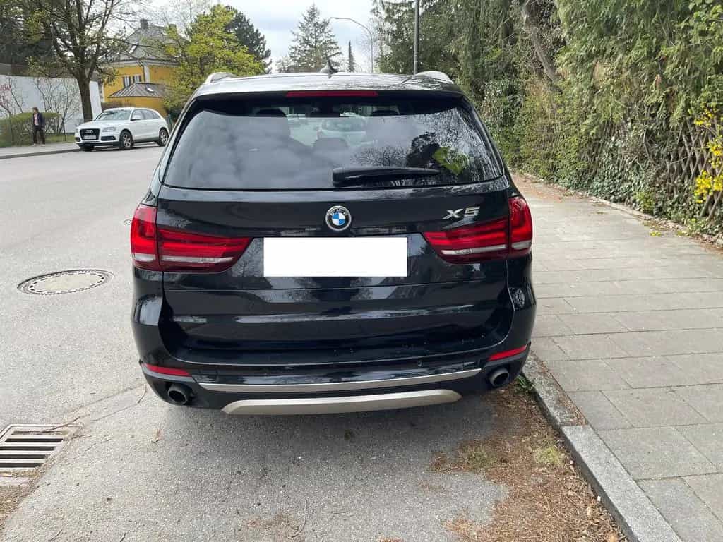 BMW X5 xDrive35i 8fach fast Vollausst ACC PANO 360° 07/2017-photo-2