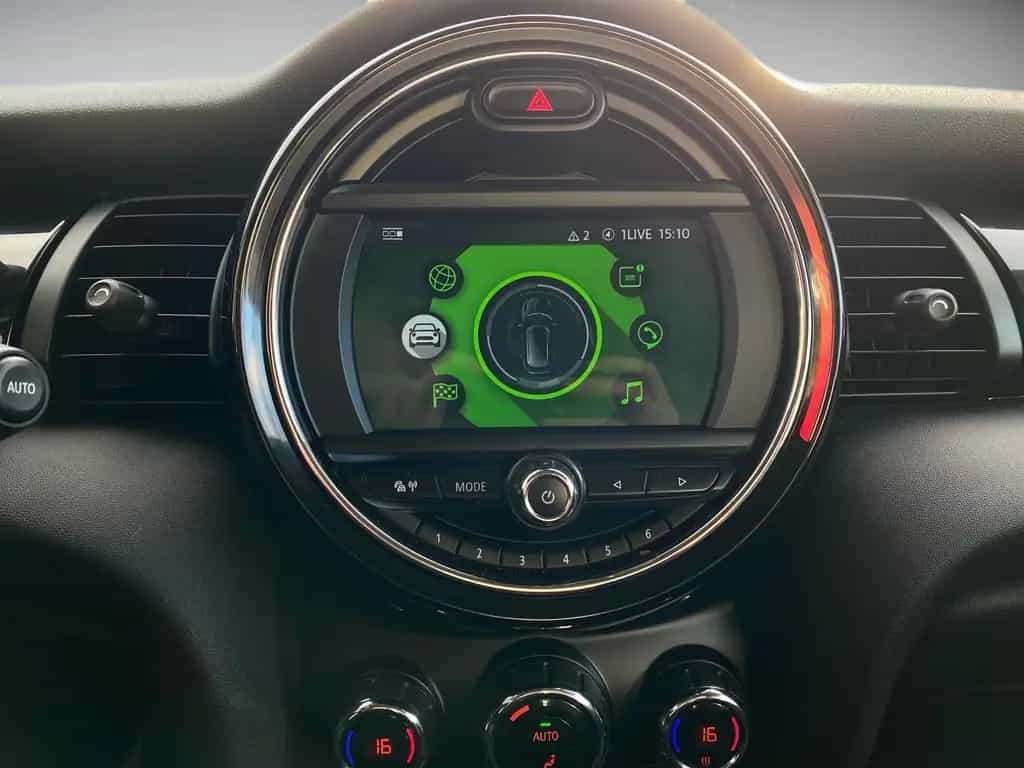 MINI Cooper 1.5 DCC.LED.ACC.LED.Navi.Tempomat 03/2019-photo-4