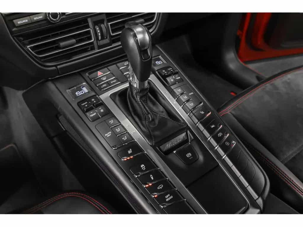 Porsche Macan II GTS - Carmin Red 02/2020-photo-13