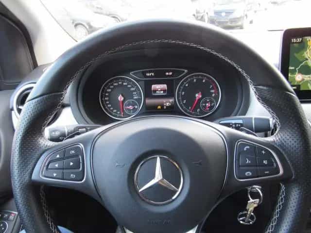 Mercedes-Benz B-Class 200 Score 12/2016-photo-12