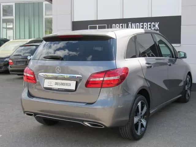 Mercedes-Benz B-Class 200 Score 12/2016-photo-3
