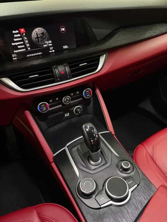 Alfa Romeo Stelvio 2.2 190CV Q4 B-Tech IVA ESPOS 10/2019-photo-9