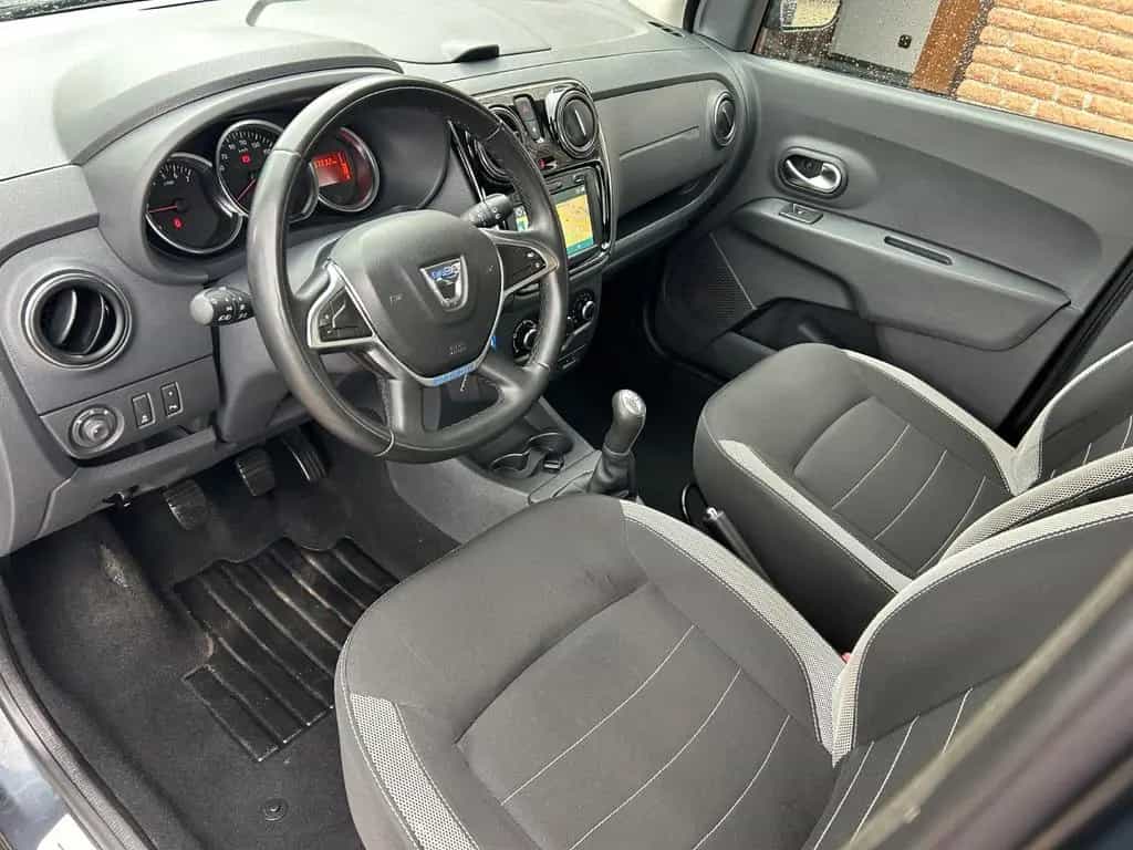 Dacia Lodgy Stepway *SHZ, Navi, RFK, Temp.* 05/2019-photo-17