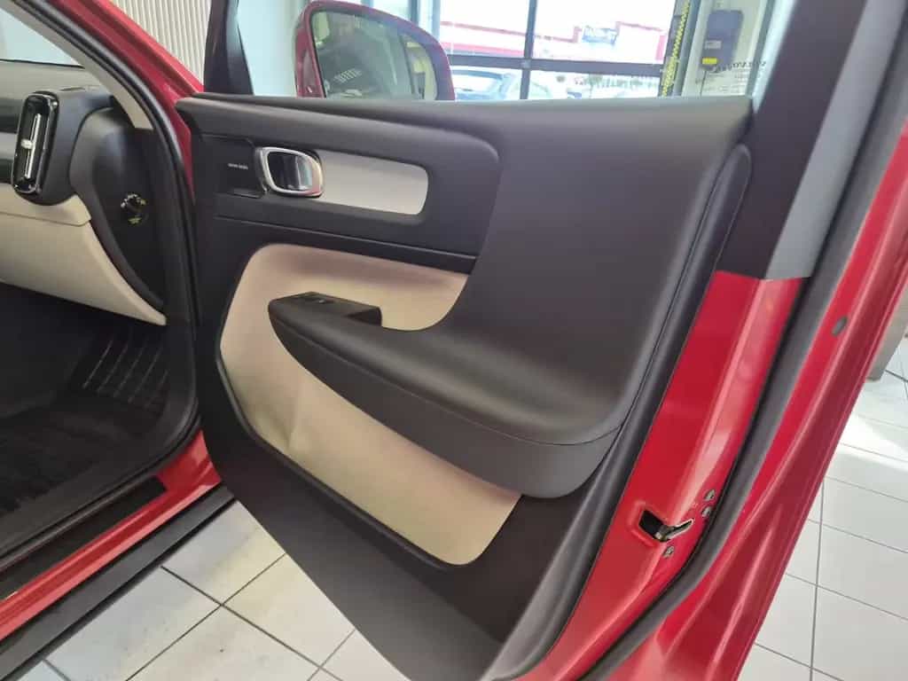Volvo XC40 XC 40Momentum AWD / H&K Sound / 1. Hand / S-HEFT 10/2018-photo-10