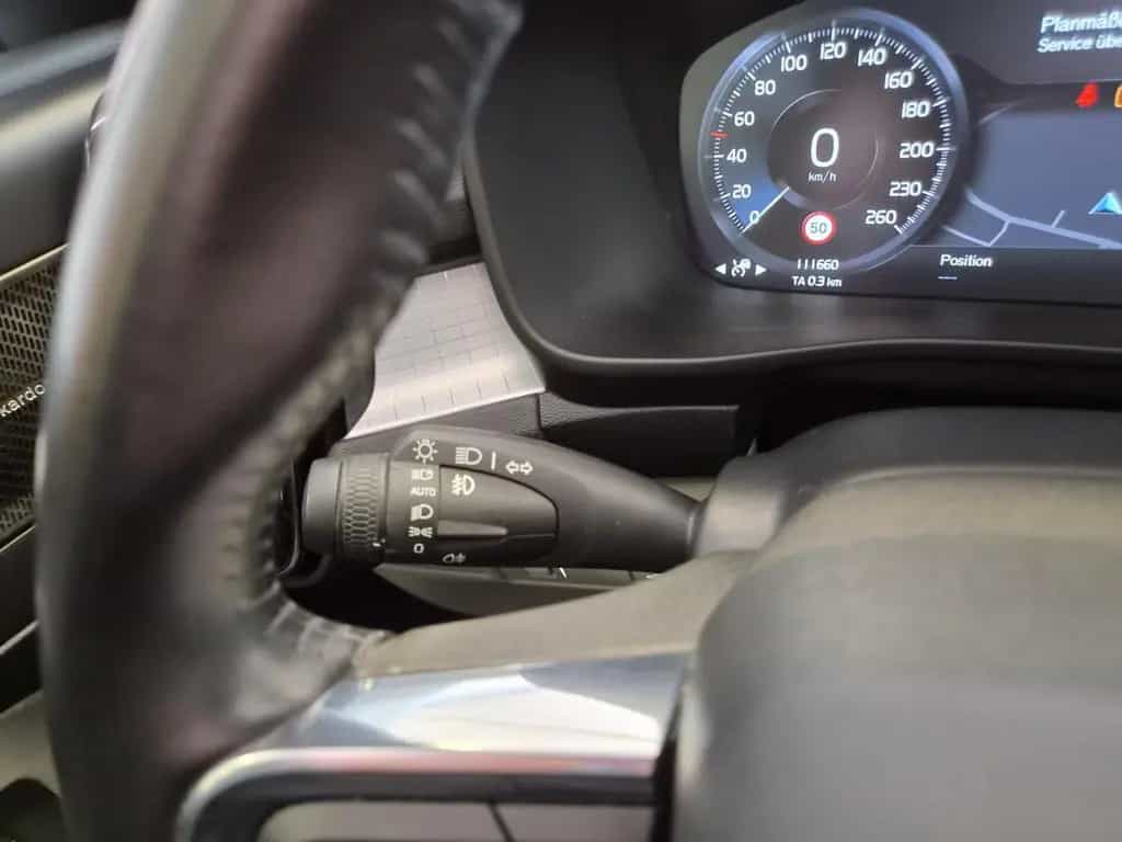 Volvo XC40 XC 40Momentum AWD / H&K Sound / 1. Hand / S-HEFT 10/2018-photo-18