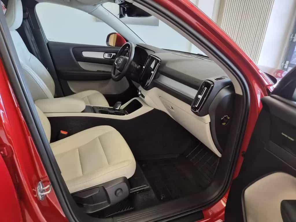 Volvo XC40 XC 40Momentum AWD / H&K Sound / 1. Hand / S-HEFT 10/2018-photo-9