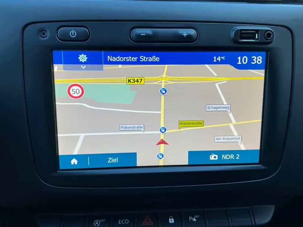 Dacia Duster II Navi Tempomat Kamera Allwetter SHZ 08/2019-photo-17