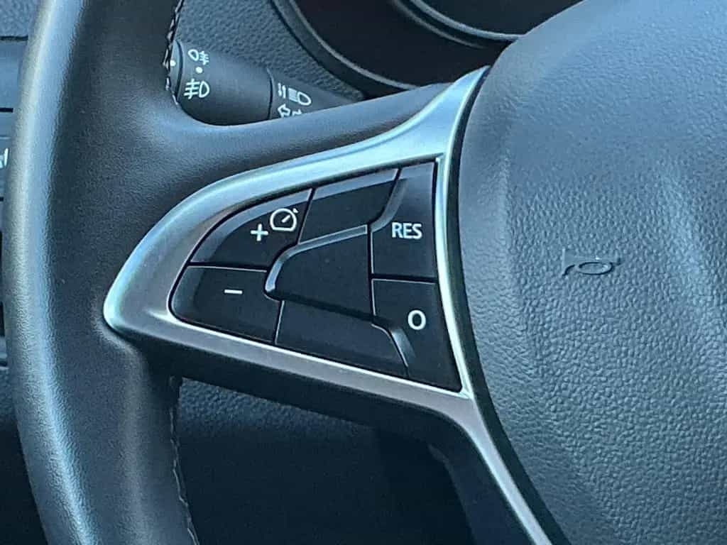 Dacia Duster II Navi Tempomat Kamera Allwetter SHZ 08/2019-photo-20