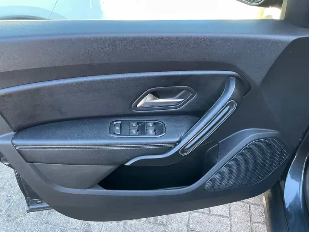 Dacia Duster II Navi Tempomat Kamera Allwetter SHZ 08/2019-photo-25