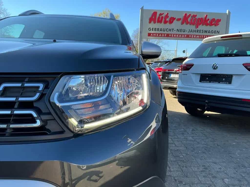 Dacia Duster II Navi Tempomat Kamera Allwetter SHZ 08/2019-photo-27