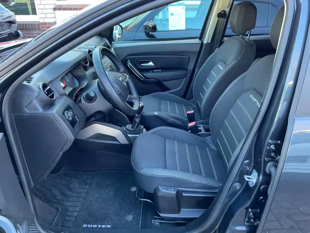 Dacia Duster II Navi Tempomat Kamera Allwetter SHZ 08/2019-photo-8