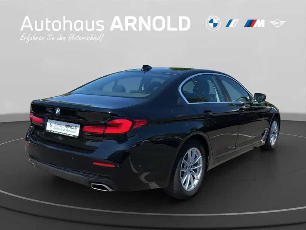 BMW 5 Series 530d xDrive Limo Schiebedach AHK Stop+Go RFK Sit 04/2021-photo-3