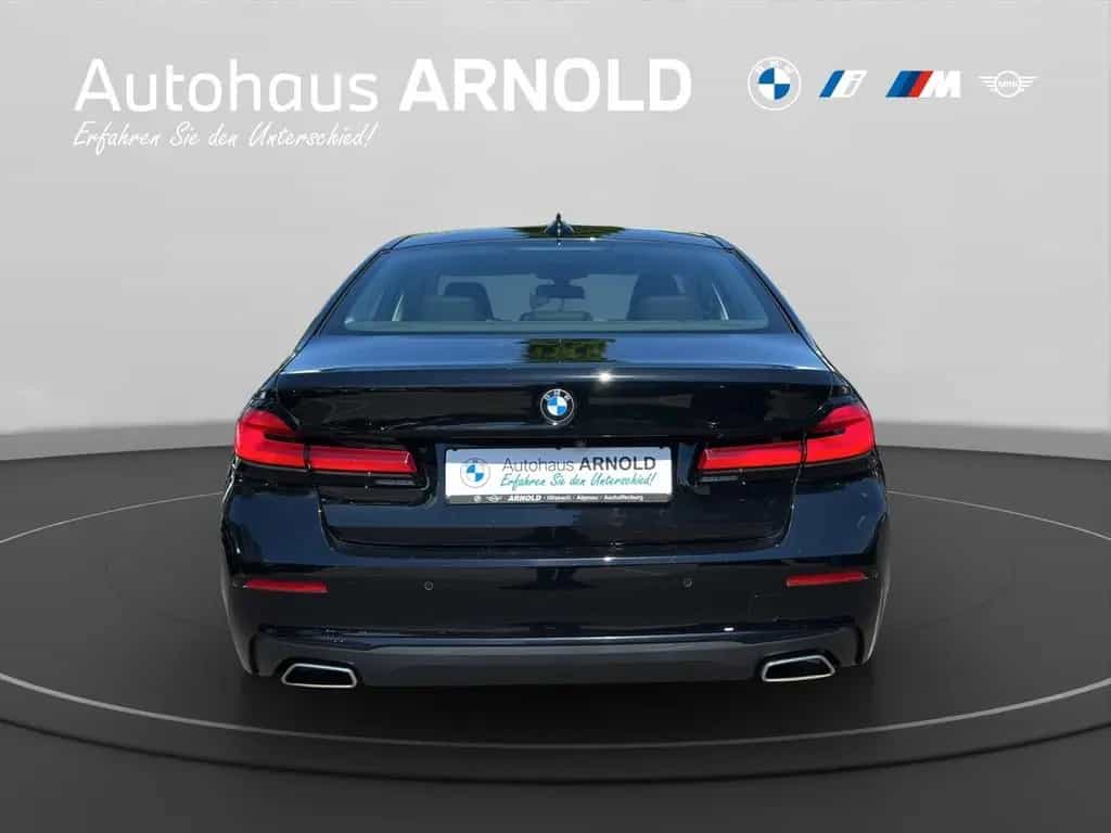 BMW 5 Series 530d xDrive Limo Schiebedach AHK Stop+Go RFK Sit 04/2021-photo-4