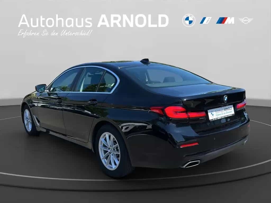 BMW 5 Series 530d xDrive Limo Schiebedach AHK Stop+Go RFK Sit 04/2021-photo-5