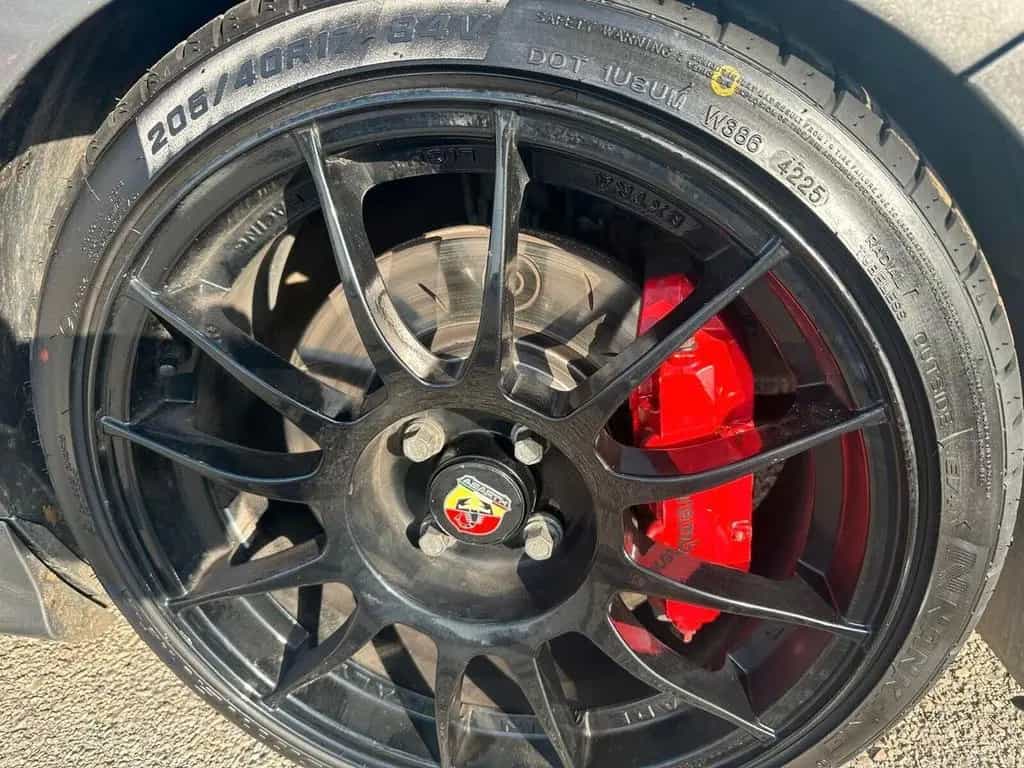 Abarth Fiat 500 Abarth 595 Competizione 01/2015-photo-10