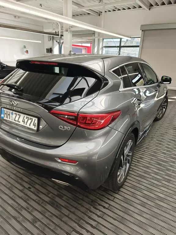 Infiniti Q30 1.5d FWD Premium Premium 03/2017-photo-6