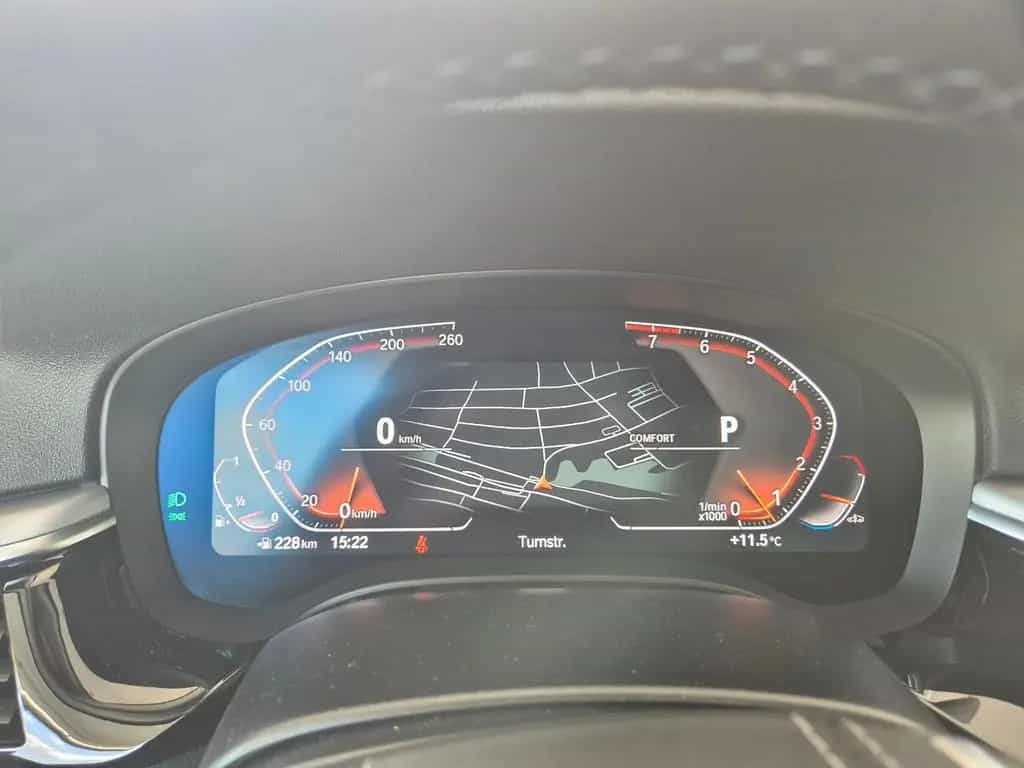 BMW 5 Series 520i Limousine KAMERA/NAVI/LED/ANDROID 08/2022-photo-21