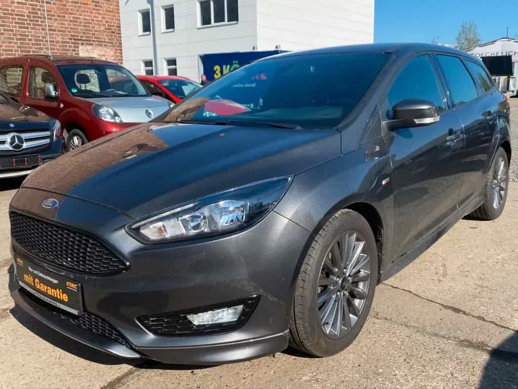 Ford Focus Turnier "ST-Line" Sitzheizung+PDC+1.Hand 03/2018-photo-0