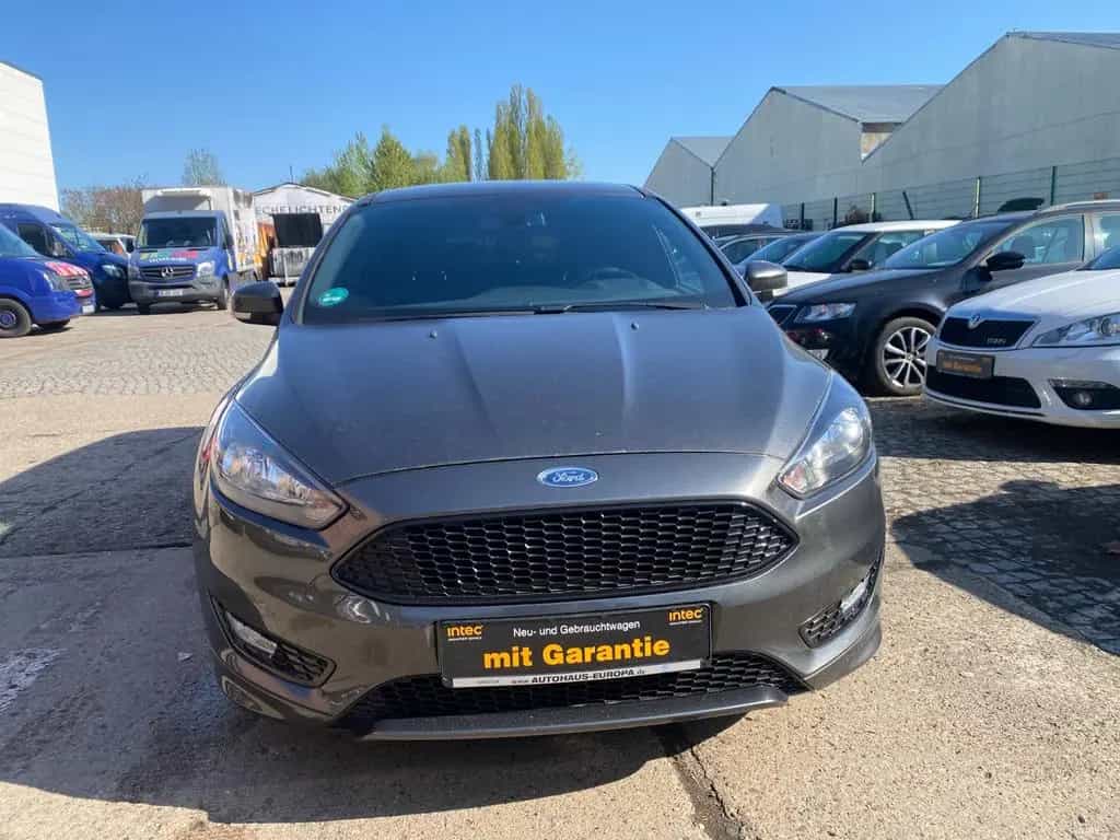 Ford Focus Turnier "ST-Line" Sitzheizung+PDC+1.Hand 03/2018-photo-1