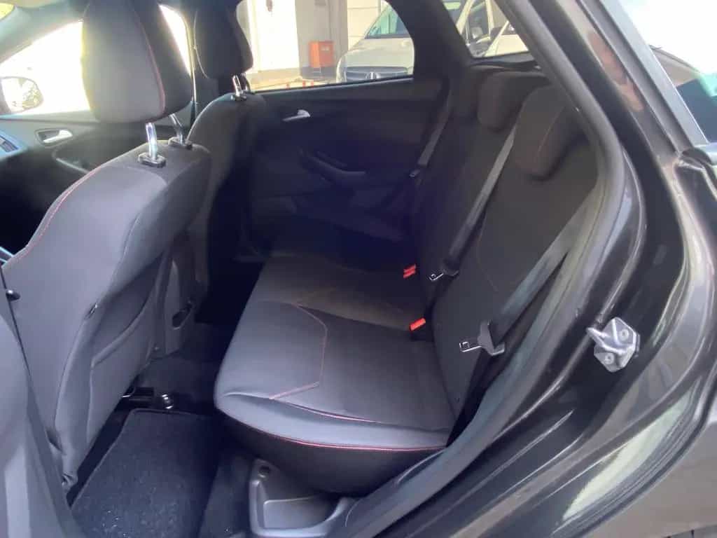 Ford Focus Turnier "ST-Line" Sitzheizung+PDC+1.Hand 03/2018-photo-12