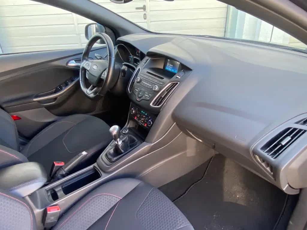 Ford Focus Turnier "ST-Line" Sitzheizung+PDC+1.Hand 03/2018-photo-15