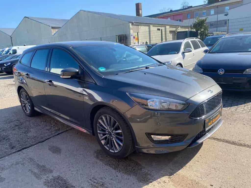 Ford Focus Turnier "ST-Line" Sitzheizung+PDC+1.Hand 03/2018-photo-2