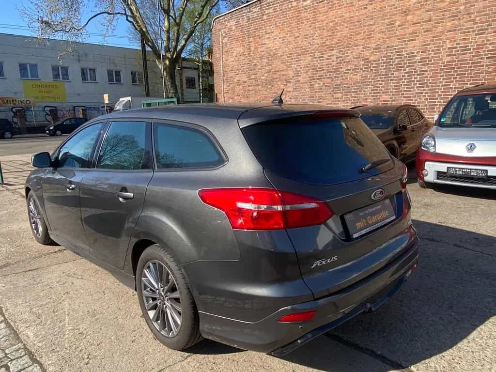 Ford Focus Turnier "ST-Line" Sitzheizung+PDC+1.Hand 03/2018-photo-5