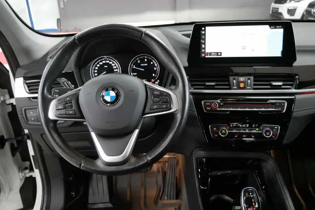 BMW X1 sDrive 18d Sport Line LED HuD AHK CAM NAVI+ 09/2019-photo-19