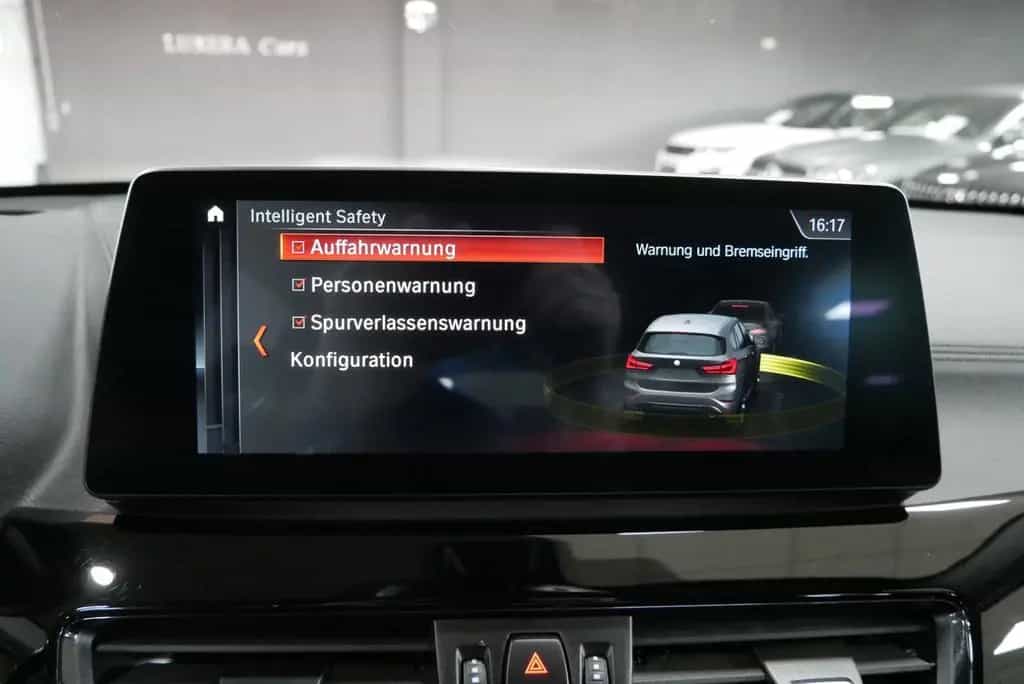 BMW X1 sDrive 18d Sport Line LED HuD AHK CAM NAVI+ 09/2019-photo-24