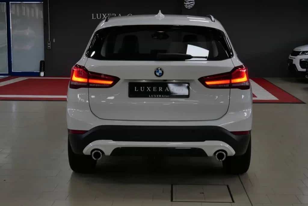 BMW X1 sDrive 18d Sport Line LED HuD AHK CAM NAVI+ 09/2019-photo-5