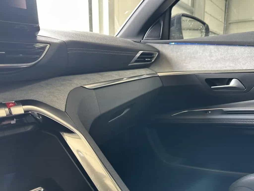 Peugeot 3008 GT Navi LED AHK ACC SHZ 12/2022-photo-22