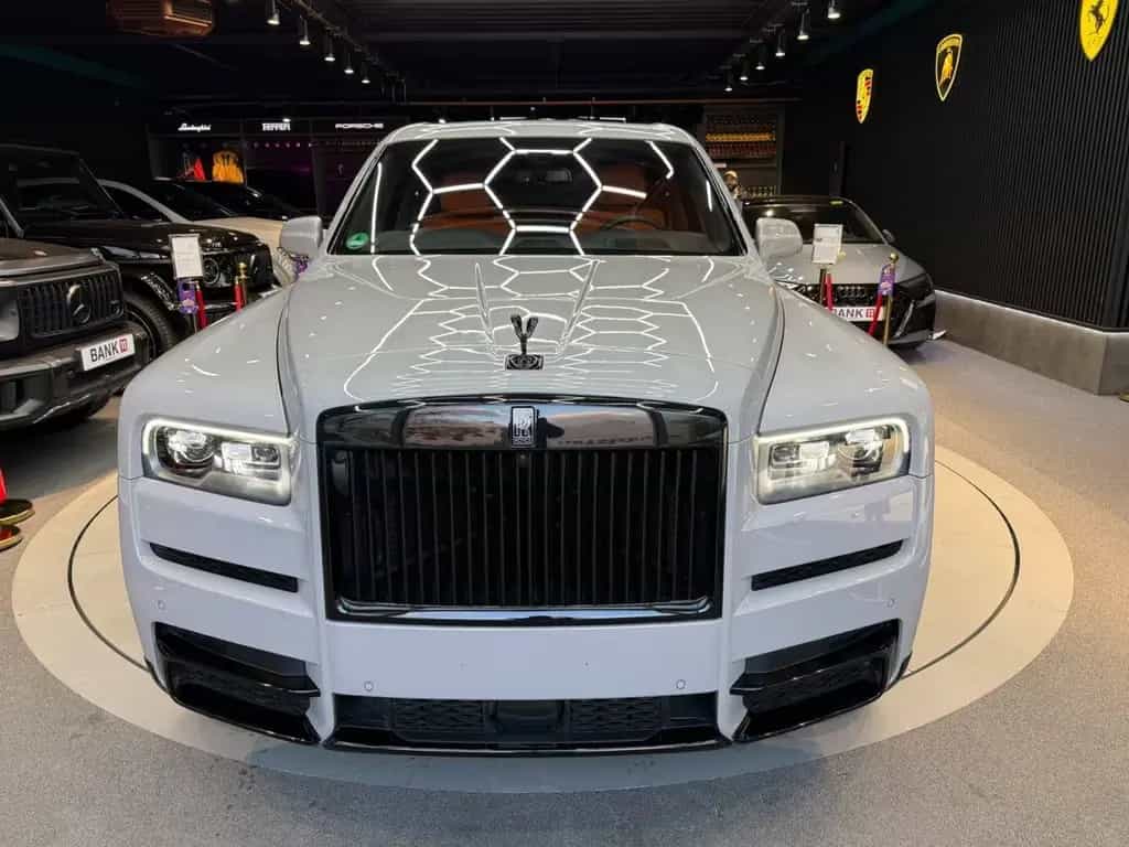 Rolls-Royce Cullinan BLACK BADGE MC*MANDARIN* 04/2024-photo-0