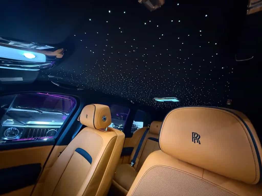 Rolls-Royce Cullinan BLACK BADGE MC*MANDARIN* 04/2024-photo-17