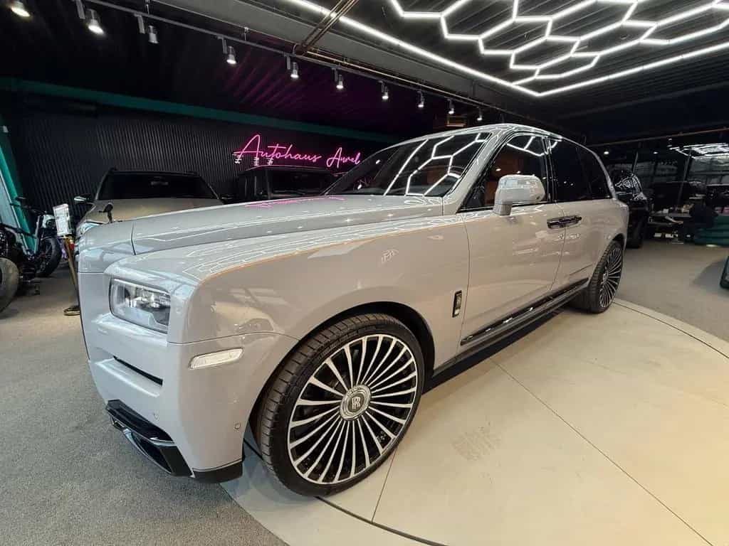 Rolls-Royce Cullinan BLACK BADGE MC*MANDARIN* 04/2024-photo-2