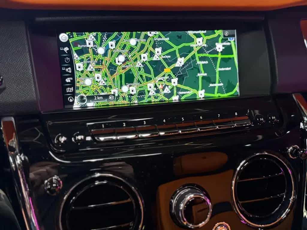 Rolls-Royce Cullinan BLACK BADGE MC*MANDARIN* 04/2024-photo-24