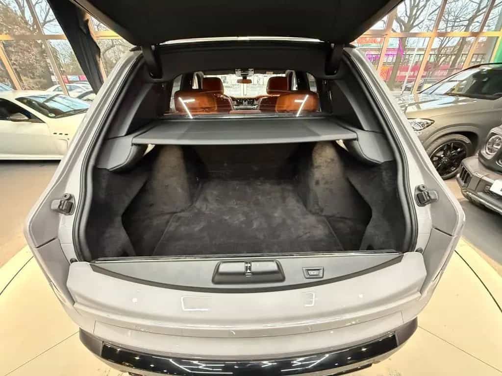 Rolls-Royce Cullinan BLACK BADGE MC*MANDARIN* 04/2024-photo-30
