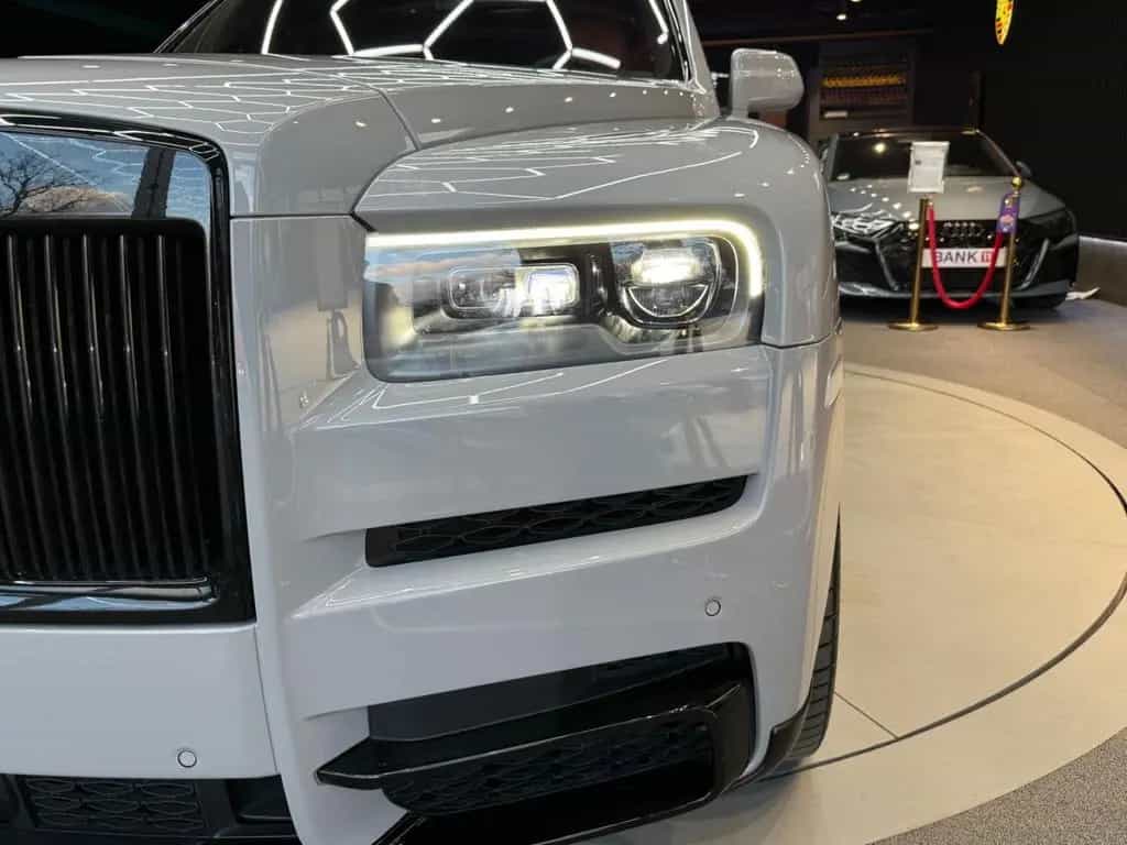 Rolls-Royce Cullinan BLACK BADGE MC*MANDARIN* 04/2024-photo-8