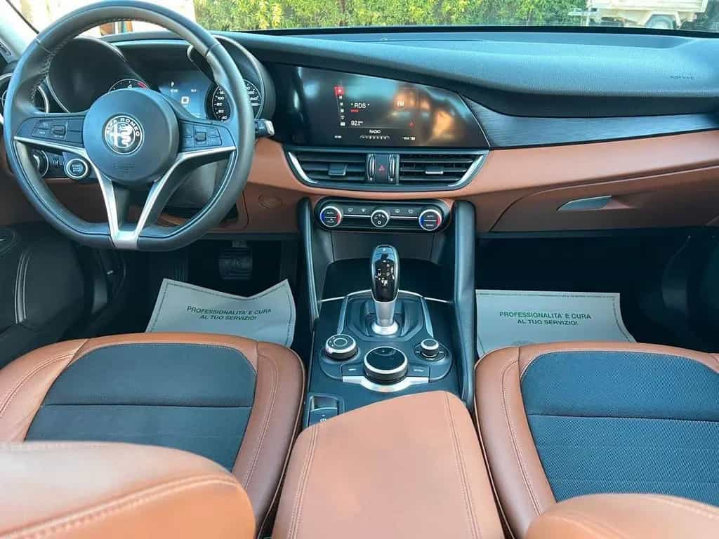 Alfa Romeo Giulia 2.2 150 CV Super 02/2017-photo-13