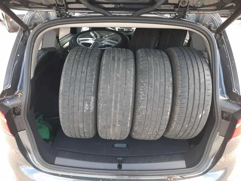 BMW 2 Series 216d Gran Tourer Advantage Navi SHZ Tempomat 07/2019-photo-27