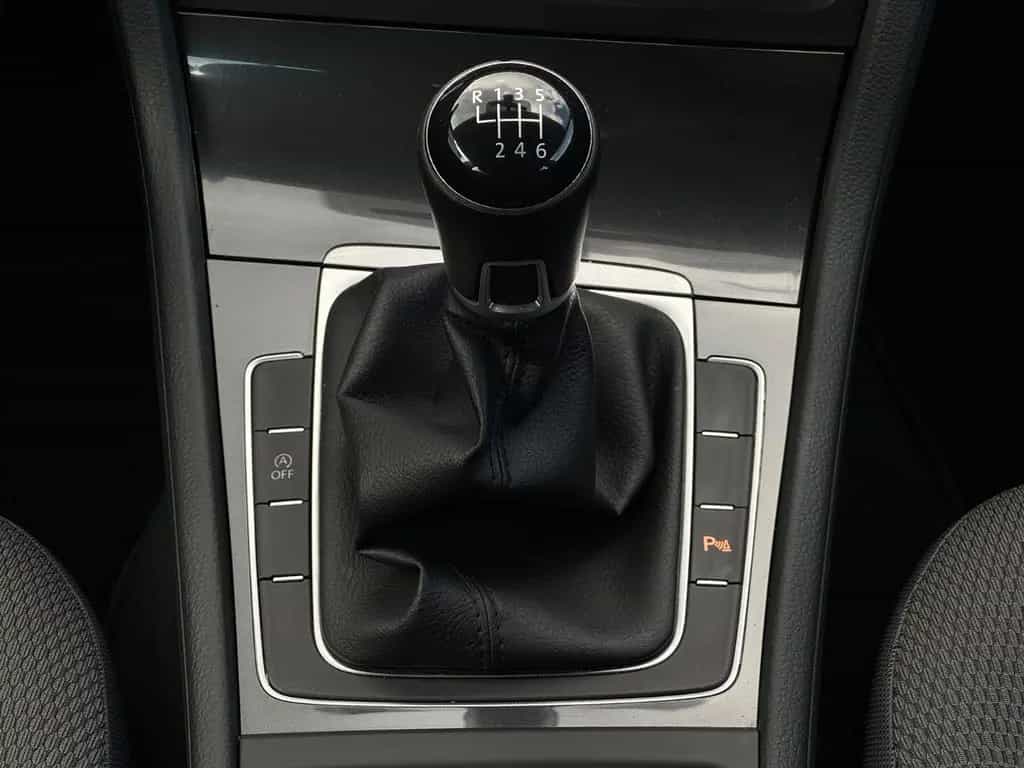 Volkswagen Golf 7 Lim. Comfortline 5trg.*GARANTIE*AHK*PDC* 01/2018-photo-16