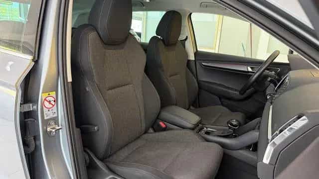 Skoda Karoq *ACC*AUTOMATIK*NAVI*PANO*AHK* 11/2020-photo-17