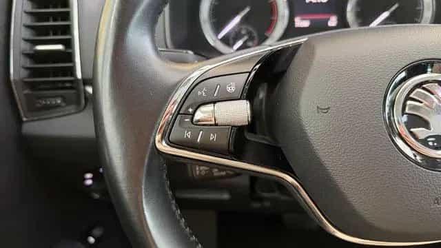 Skoda Karoq *ACC*AUTOMATIK*NAVI*PANO*AHK* 11/2020-photo-22