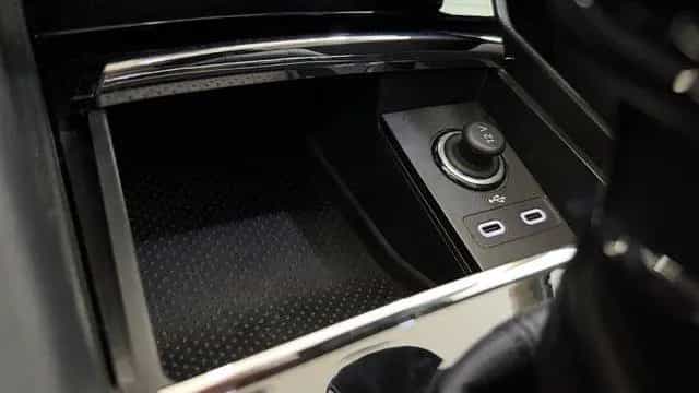 Skoda Karoq *ACC*AUTOMATIK*NAVI*PANO*AHK* 11/2020-photo-25