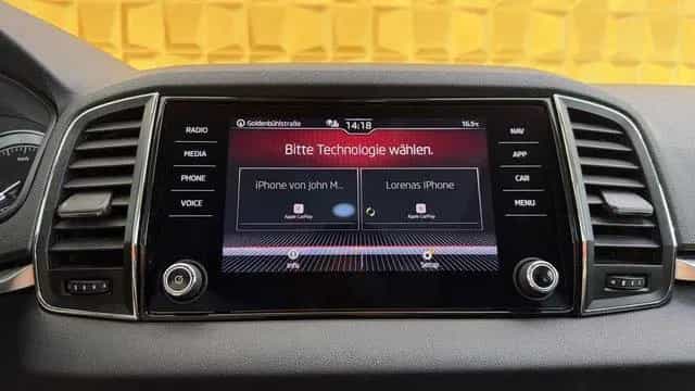 Skoda Karoq *ACC*AUTOMATIK*NAVI*PANO*AHK* 11/2020-photo-29