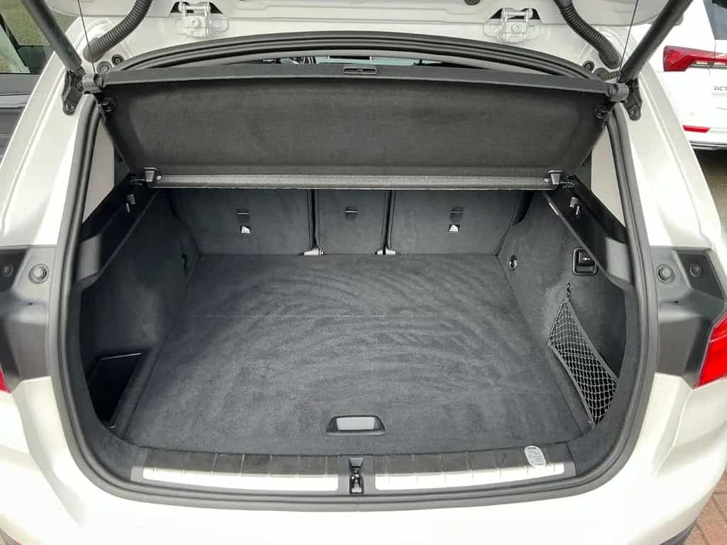 BMW X1 xDrive 18 d Sport Line AHK PDC SHZ NAVI BT 02/2018-photo-11